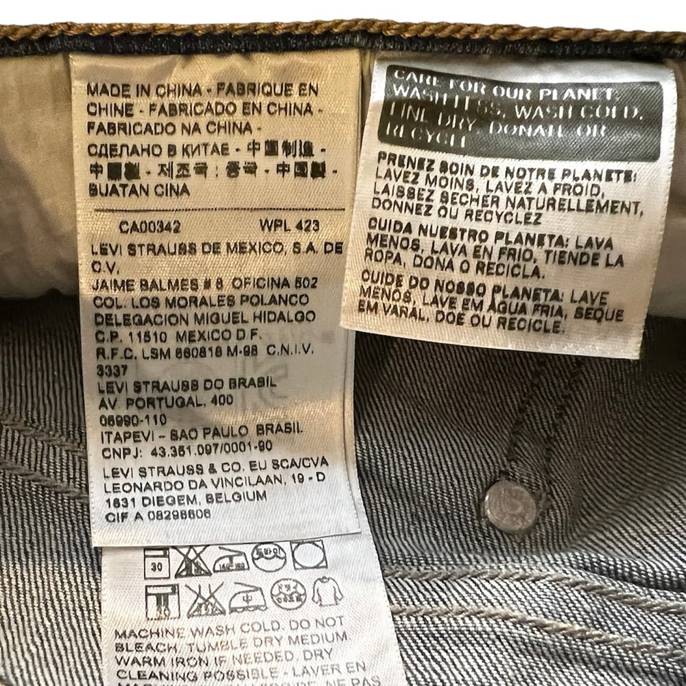 LEVI’s 505 straight leg Jeans. Size 6M - Picture 4 of 5